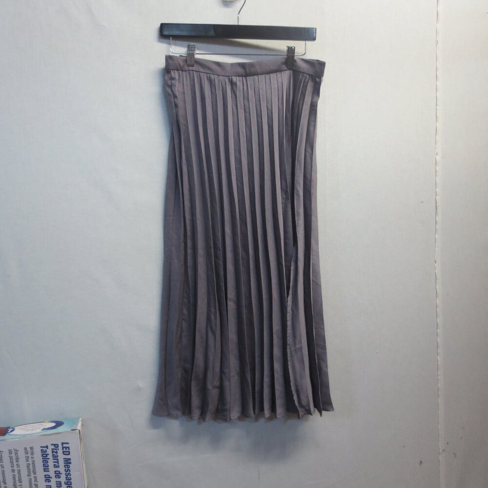 BANANA REPUBLIC WOMENS PLEATED SKIRT - EGGPLANT - WOMEN'S SIZE MEDIUM